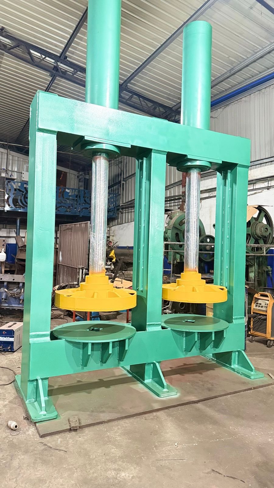 Custom hydraulic press machinery manufactured in Sri Lanka